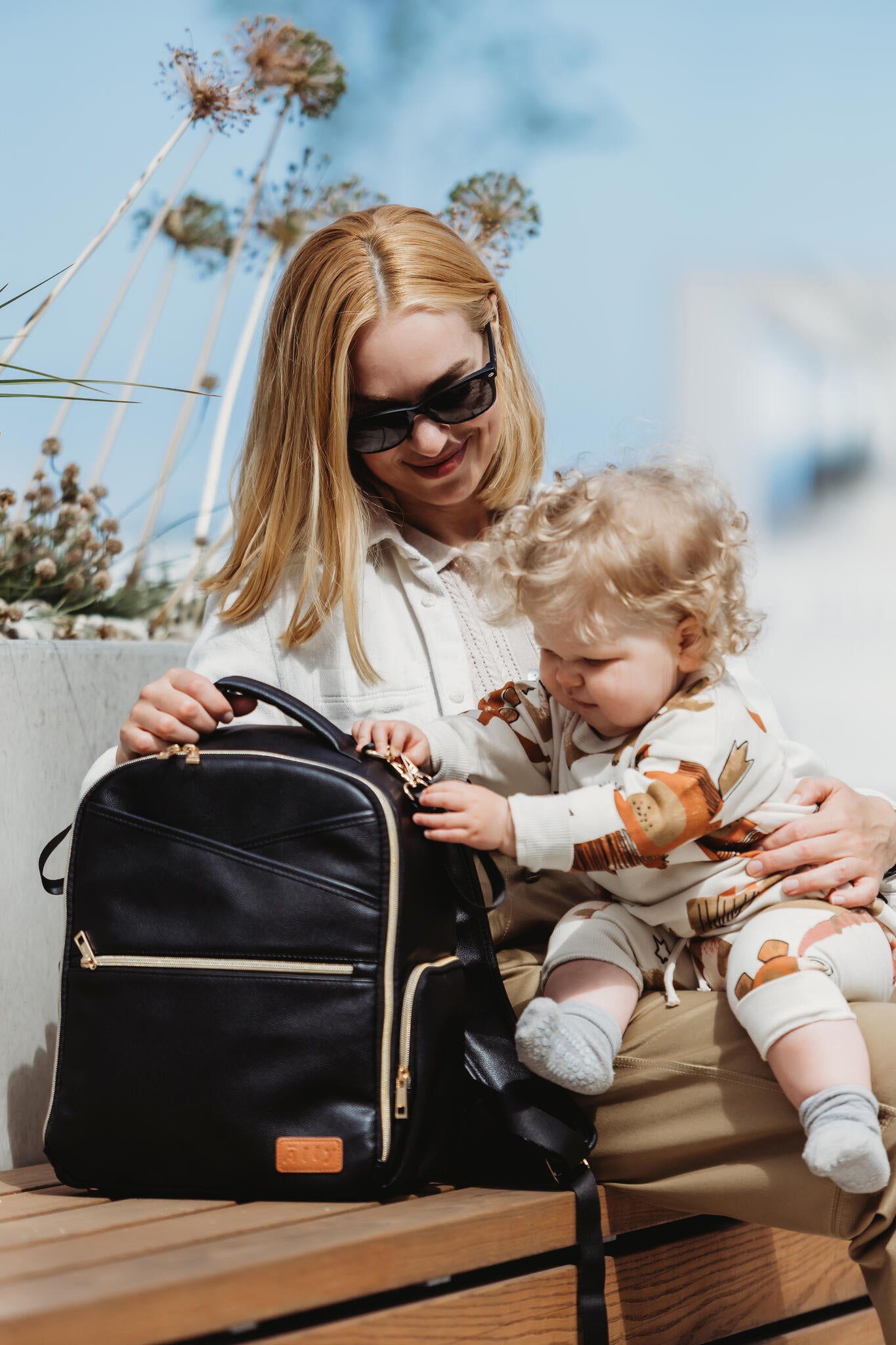 Ally Scandic - Wickelrucksack | Espresso - Panda Pals